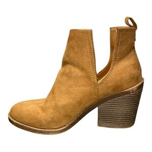 Steve Madden “Ronnie” Cutout Suede Booties – Women’s Size 8
